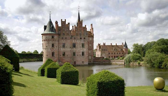 Schloss Egeskov auf Insel Fünen in Dänemark